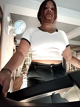 Hot_Urvi live sex cam