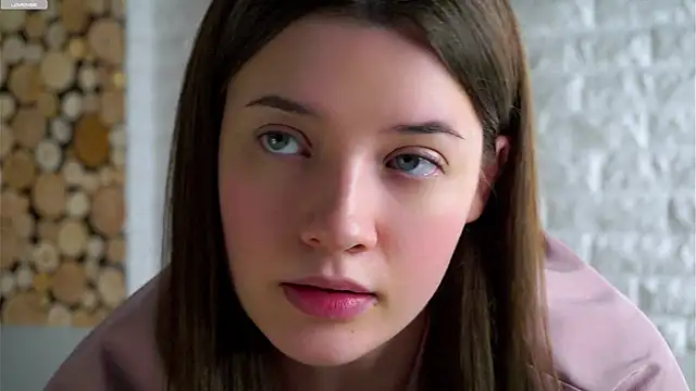 LowOncoming live sex cam