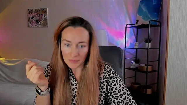 RebeccaMartinez live sex cam