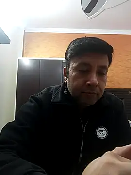 innocentboy1987 live sex cam