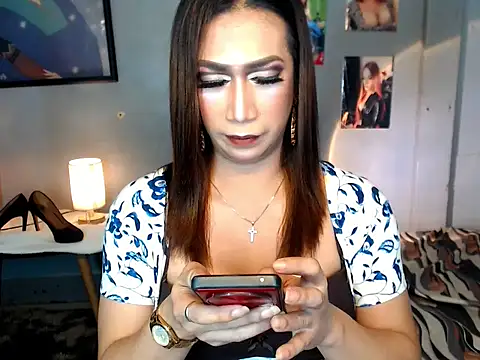 littleredbunny27 live sex cam