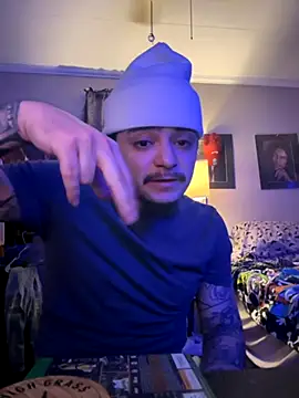 papiVilla23 live sex cam