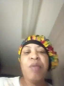 QueenDim3 live sex cam