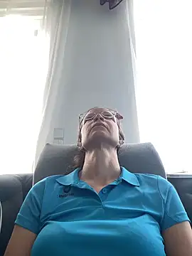 AnnikaRose live sex cam