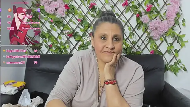 merlyna_goldens live sex cam