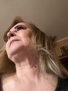 Irina2909@xh live sex cam