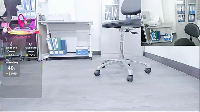 Saffron_10 live sex cam