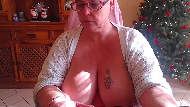 MISS_LINDAH live sex cam