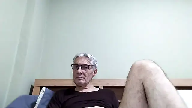 BIGUNCUTHARDCOCK live sex cam