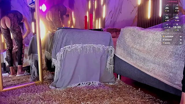 BritannyClaire live sex cam