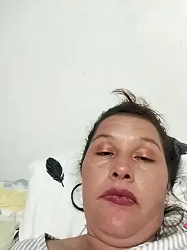 Paola-Lond live sex cam