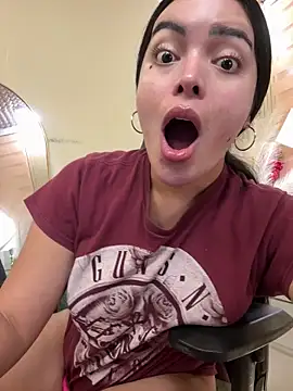 TS-SimplyTheBest live sex cam