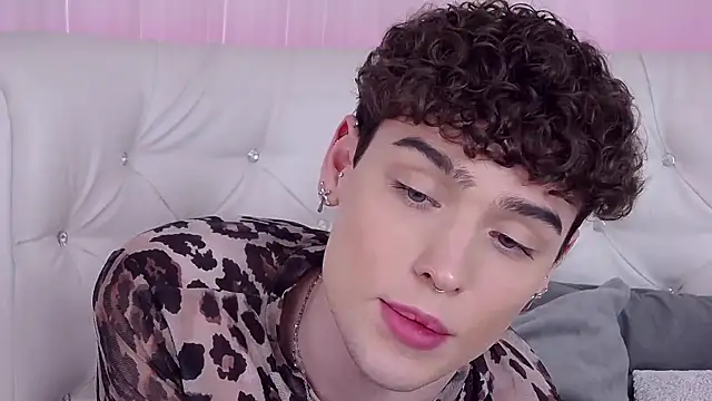 RobbyCharming live sex cam