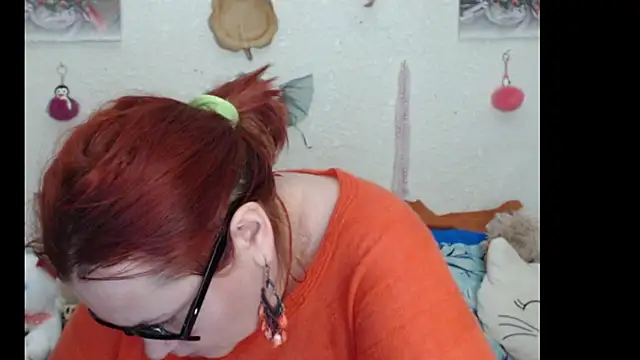 PlayfullMature live sex cam