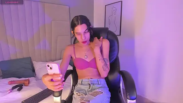 sheyla_meow live sex cam