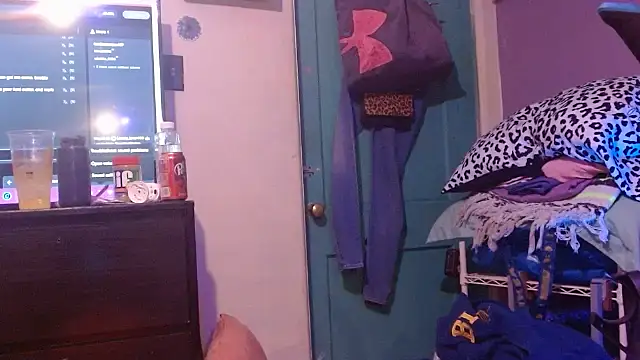 watermellonpussy live sex cam