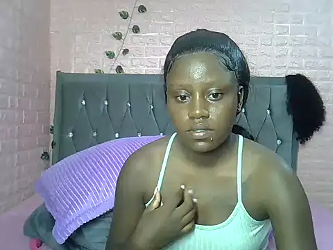 Little_missjuicy live sex cam