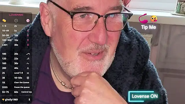 Adamdaddybear live sex cam