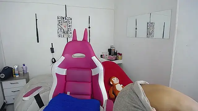 Leonard_Price live sex cam