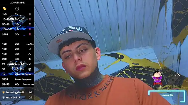 Kevin22_222 live sex cam