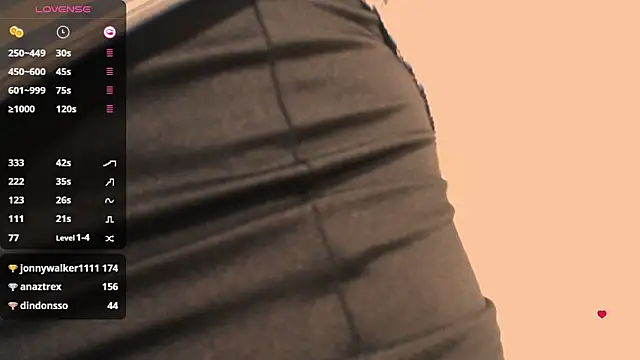 Hiaru_Cutie live sex cam