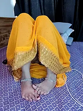 kaamuk_shweta live sex cam