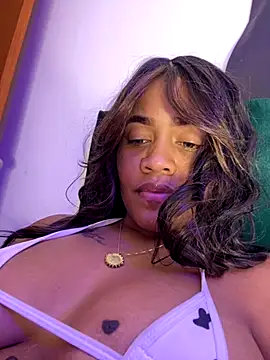 riri_brunnete live sex cam