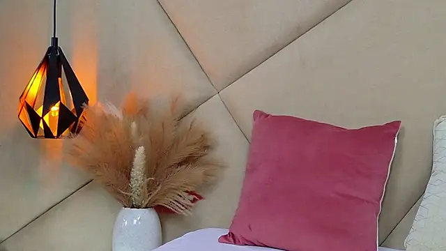 ChloeFrost live sex cam