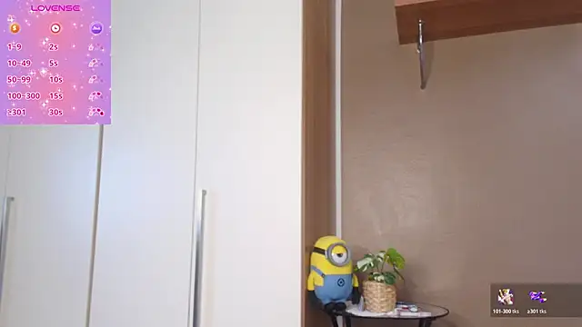 ScarletVerdi live sex cam