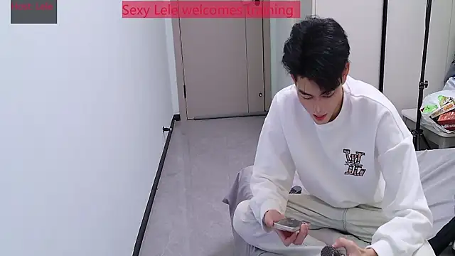 sexyboy-lele live sex cam