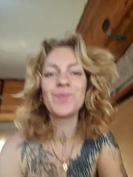 DeesseLilli live sex cam