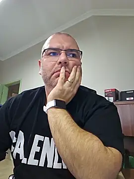 Andrew1900529 live sex cam