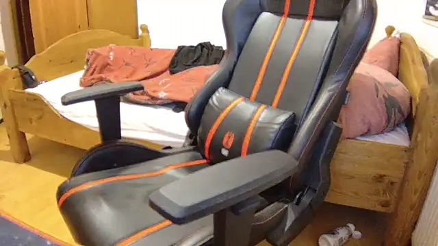 KmlBI26 live sex cam