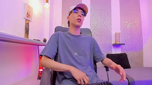 Nikolay_Gregori live sex cam