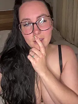 Ruby-Black live sex cam