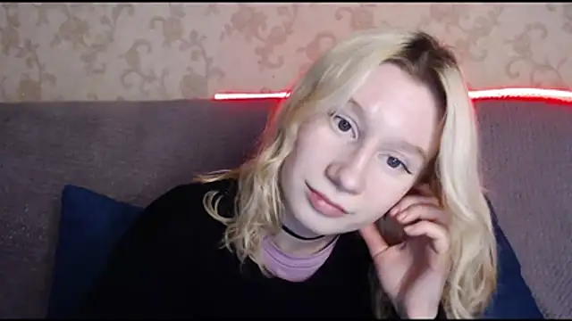 EnigmaSee live sex cam