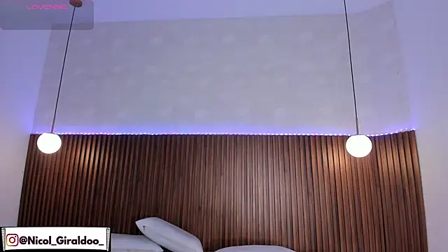 nicol_giraldoo live sex cam