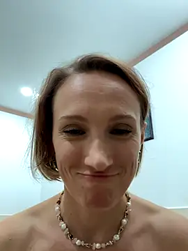 UmaTruewoman live sex cam