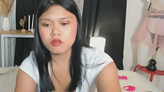 SpicyAlyssa69 live sex cam