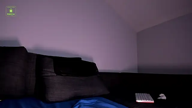 Troy_Bigtitan live sex cam