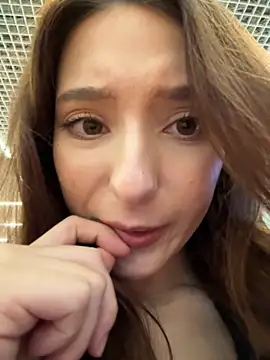 LilluKatten live sex cam