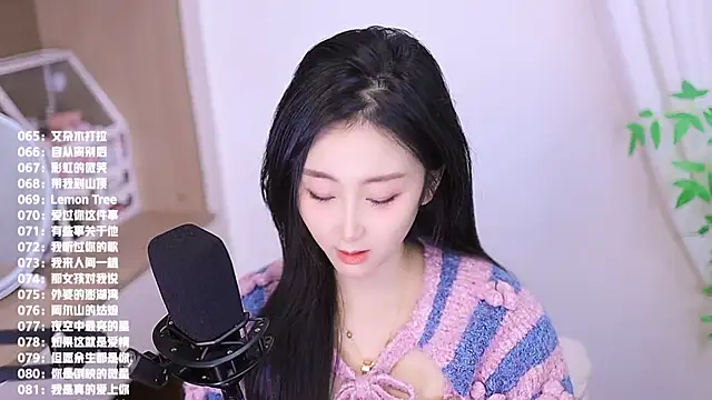 Singer-muzi live sex cam