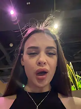 KristiRich live sex cam