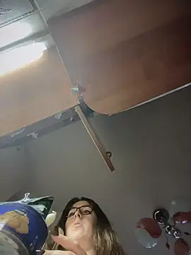 MommmyYummy live sex cam