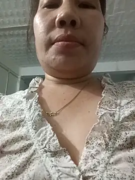 Reema_143 live sex cam