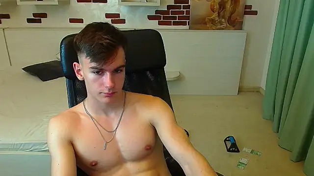 BradyFlint live sex cam