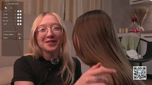 twinkiedust live sex cam