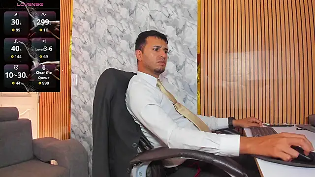 Hideintheoffice live sex cam