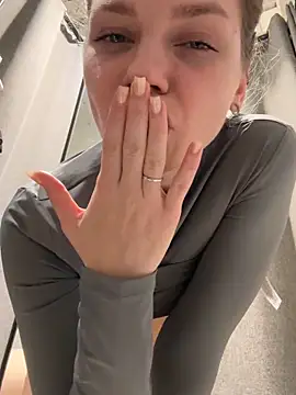 ValenciaShock live sex cam