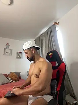 Ezzio_Scolaro live sex cam